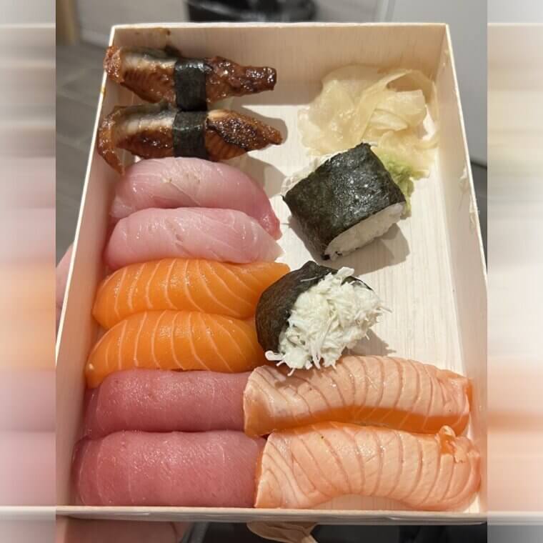 Mother-In-Law Gave Christmas Present of a Box of Raw Fish to Her Daughter-In-Law Even Though She Is Deathly Allergic