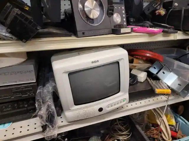 16 Things To Never Buy At The Thrift Shop Even If It’s A Bargain